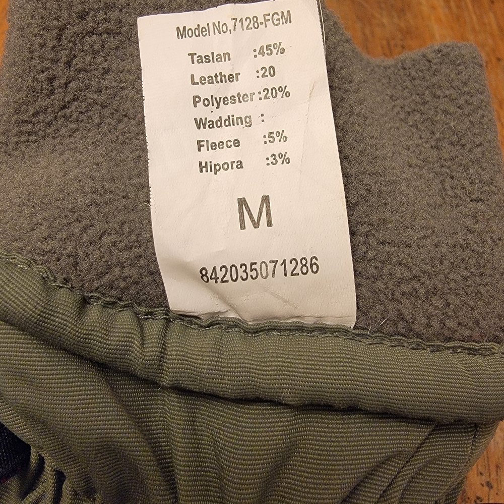 Mil-Tech Winter Gloves- Size Medium - image 3